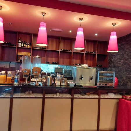 Petrus Hotel 샤베스 외부 사진