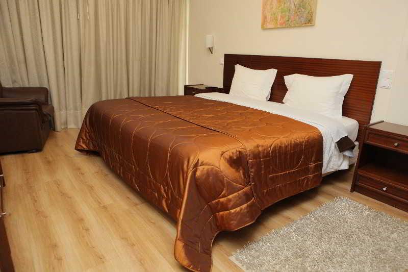 Petrus Hotel 샤베스 외부 사진