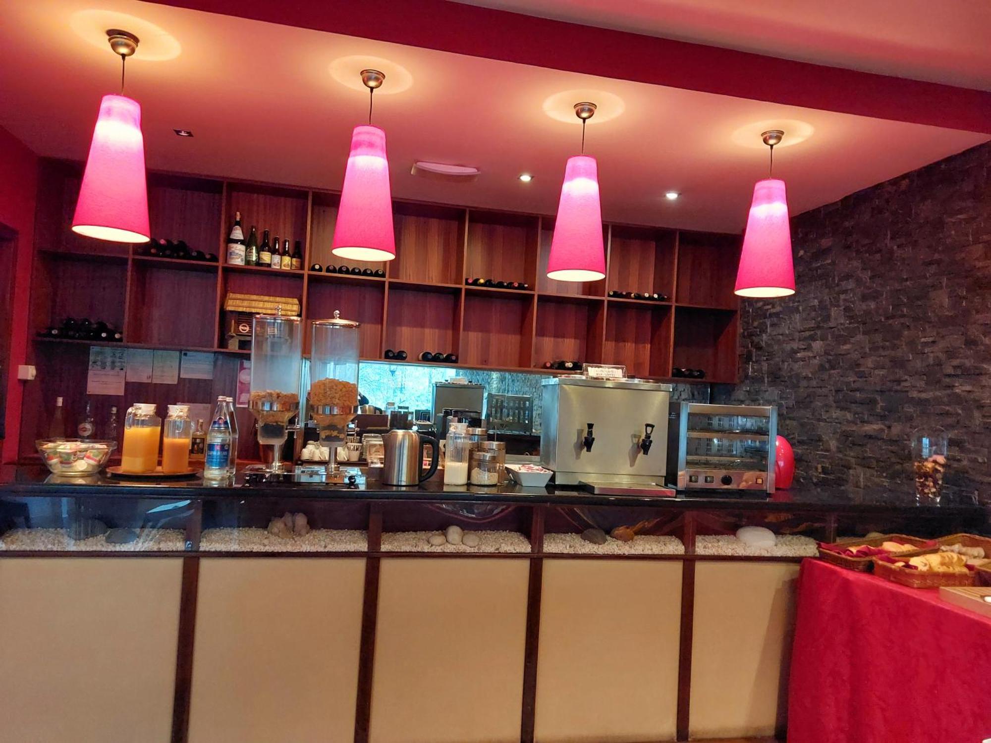 Petrus Hotel 샤베스 외부 사진