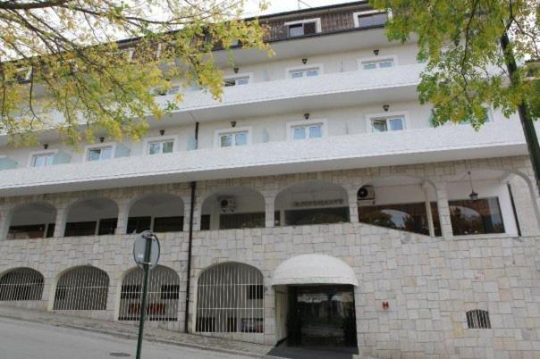 Petrus Hotel 샤베스 외부 사진